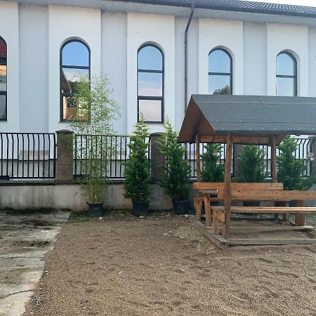 Master Adventure Guest House Ваду-Крішулуй Екстер'єр фото